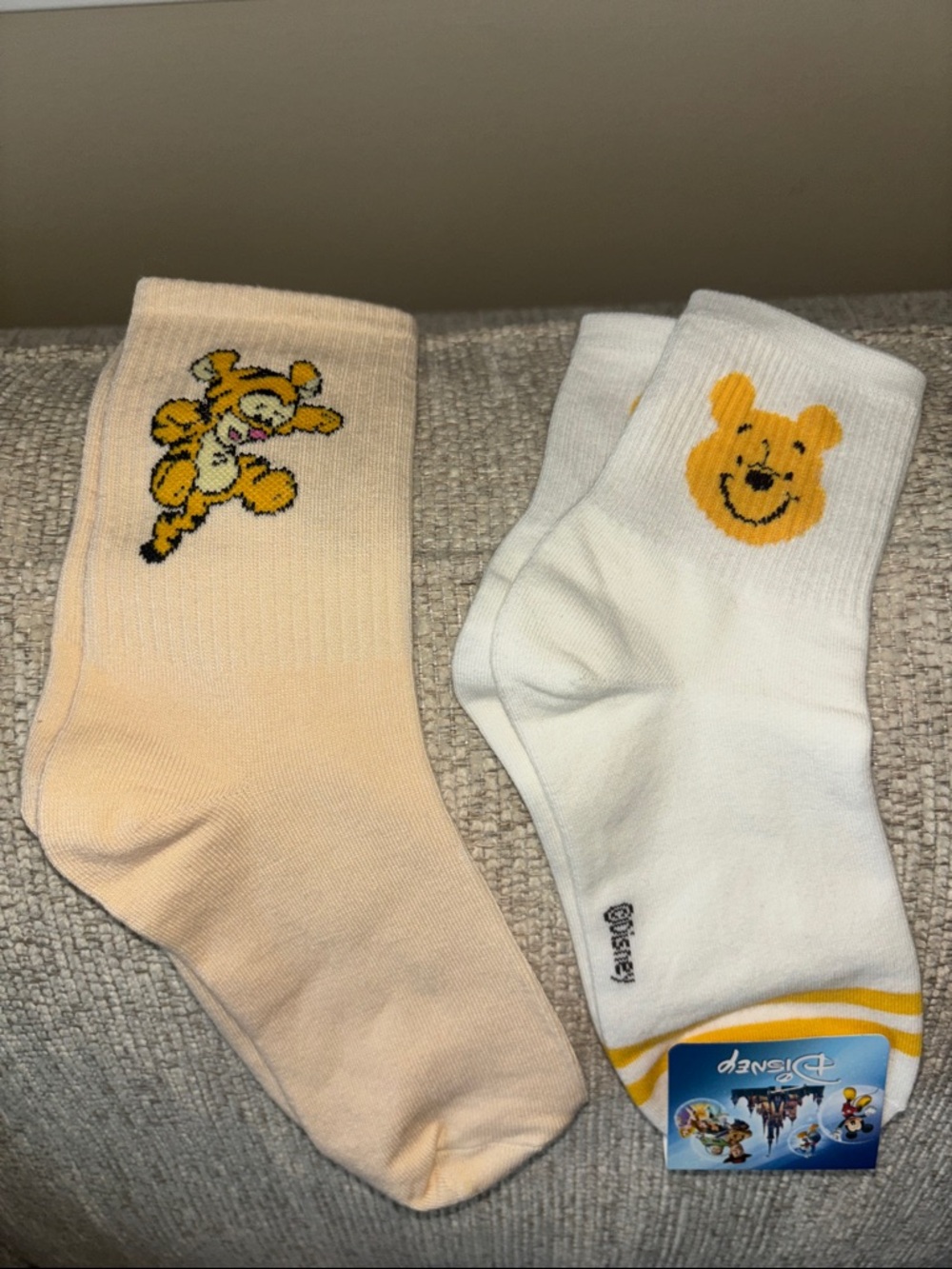 Disney Winnie the Pooh & Tigger Socks - White, Peach